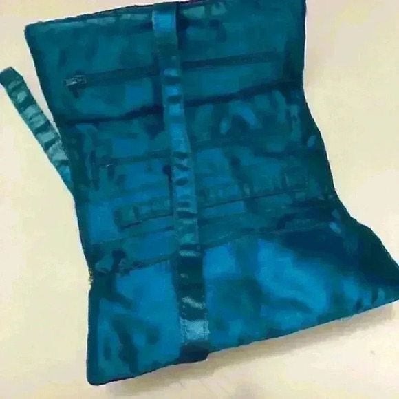 VTG INDIAN EMBROIDERY EMBELISHMENT JEWERLY TRAVEL CASE - Picture 3 of 7